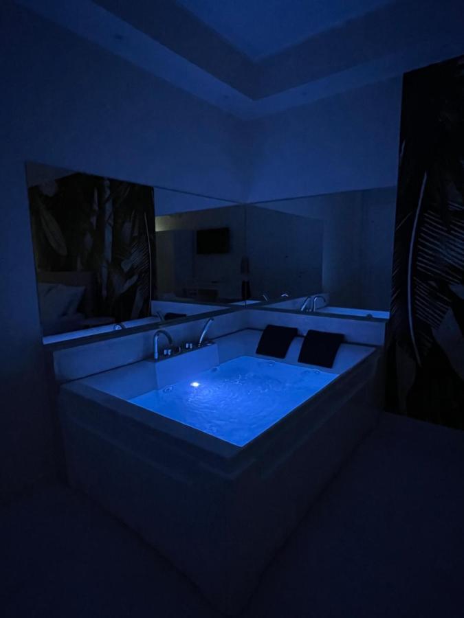 Suite 55 in centro Trani Exterior foto